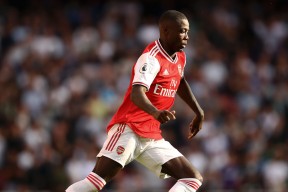 XINGKONG-浓眉哥在阿森纳比赛中绝杀，精彩发挥引发热议！的简单介绍