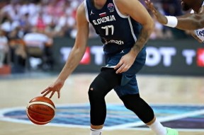 星空体育-关于东契奇在巴塞罗那比赛中关键助攻，逆转引发热议！的信息